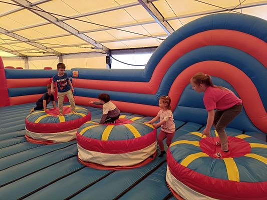 Grafika #6: Wyjazd do Funladii