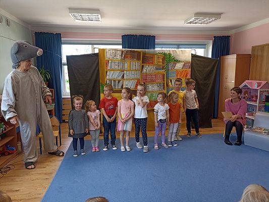 Grafika #4: Teatrzyk Sówka mądra główka