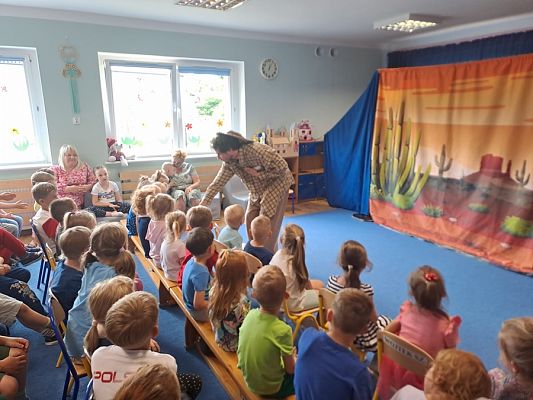 Grafika #5: Teatrzyk Na dzikim zachodzie